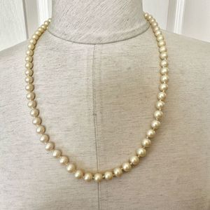 Vintage faux pearl necklace